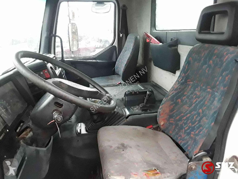 Camion Renault 300 manual pump