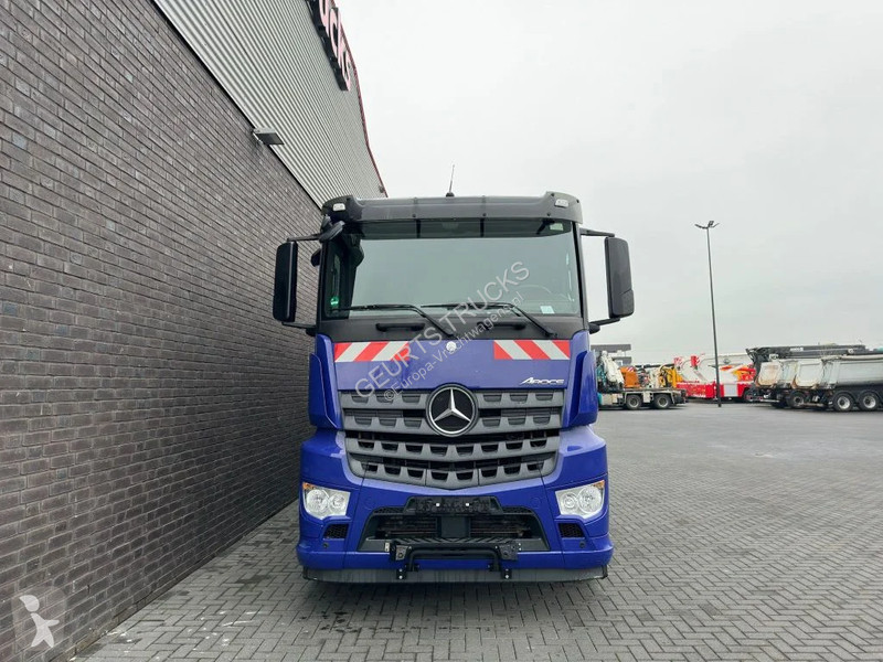 Camion Mercedes 3251 8X4 RSP ESE 6 RD 8000...