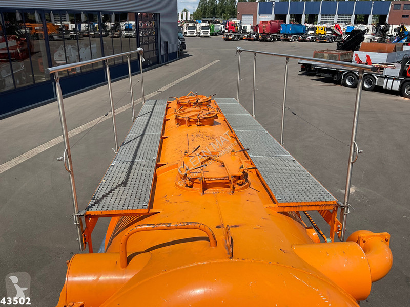 Vrachtwagen DAF FAX 85  340 Droge stoffen blaas...