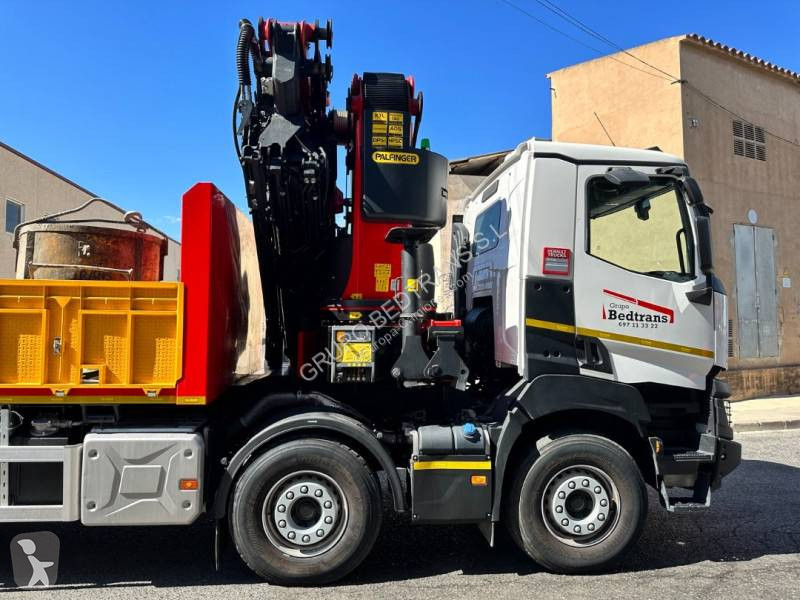 Kamion Renault Con pluma