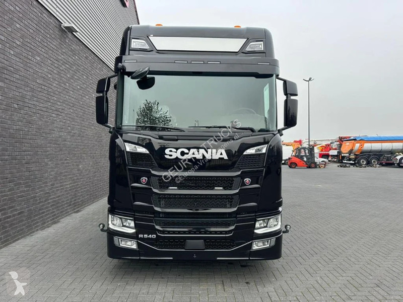 Vrachtwagen Scania R540 NGS 10X4 TRIDEM CHASSIS...