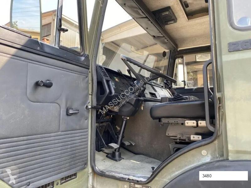 Camion Iveco 260-35