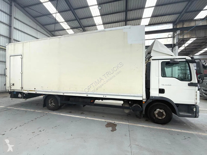 Kamion MAN 12.220 AUTOMAAT / AIRCO