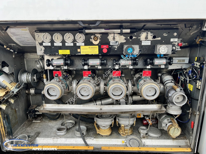 Camion Volvo 500 Rohr 22150 Liter, 4 Comp.,...