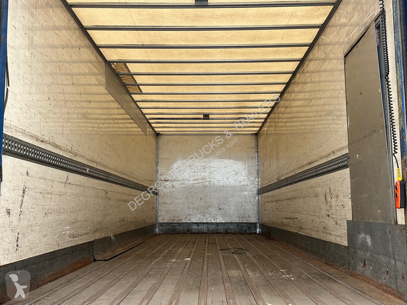 Camion Volvo 300