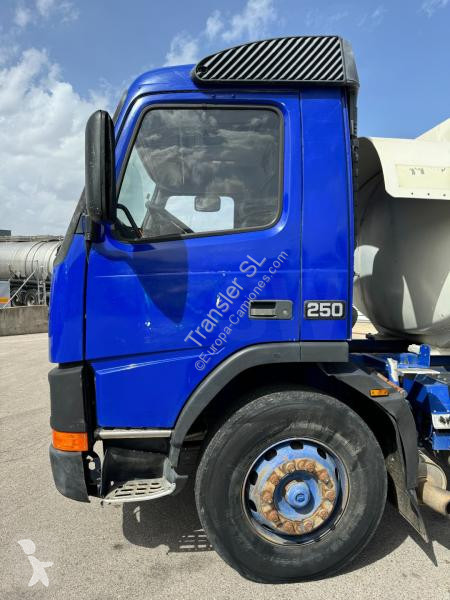 Camion Volvo 250