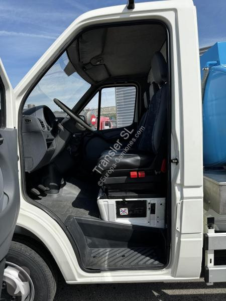Užitkové vozidlo Mercedes  Citerna para ADBLUE