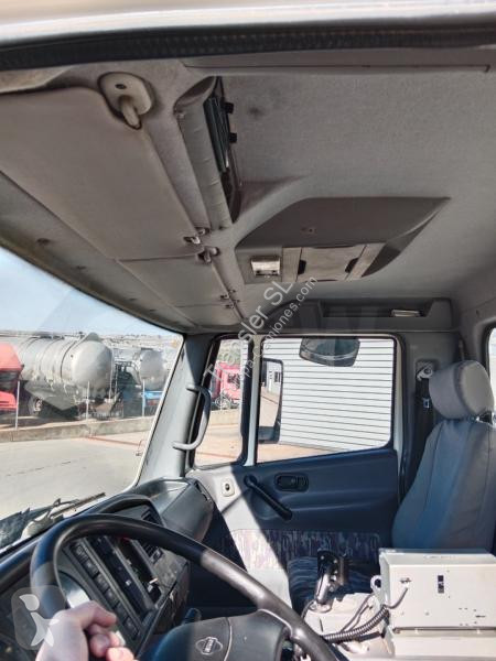 Camion Nissan 165