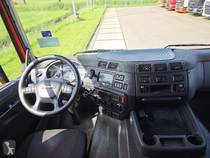 Camión DAF 290 FA SPACECAB