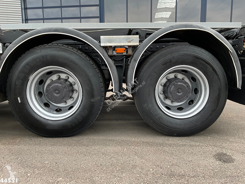 Camion Iveco AD260T41 6x4 HMF 16 Tonmeter Z-kraan