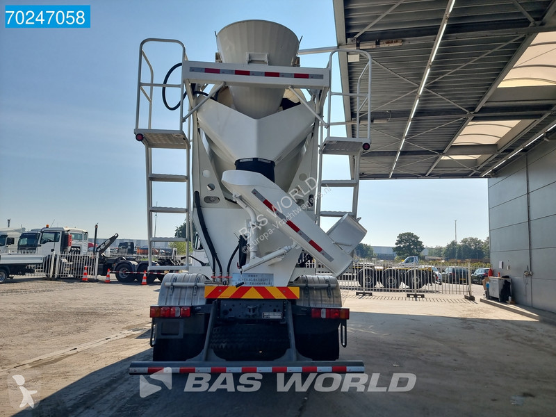 Camión Sitrak G5 350 8X4 8m3 Liebherr Mixer...