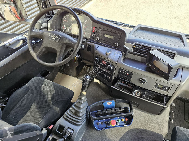 Vrachtwagen MAN 26.400 6x2 / 6x4 / HMF Z KRAAN...