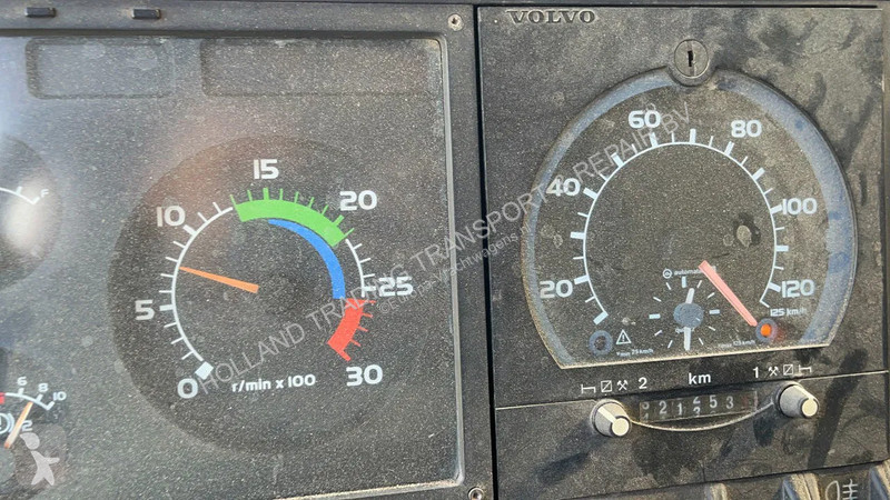 Kamion Volvo FL 7  Vacuum toilet tanker 8000 liter