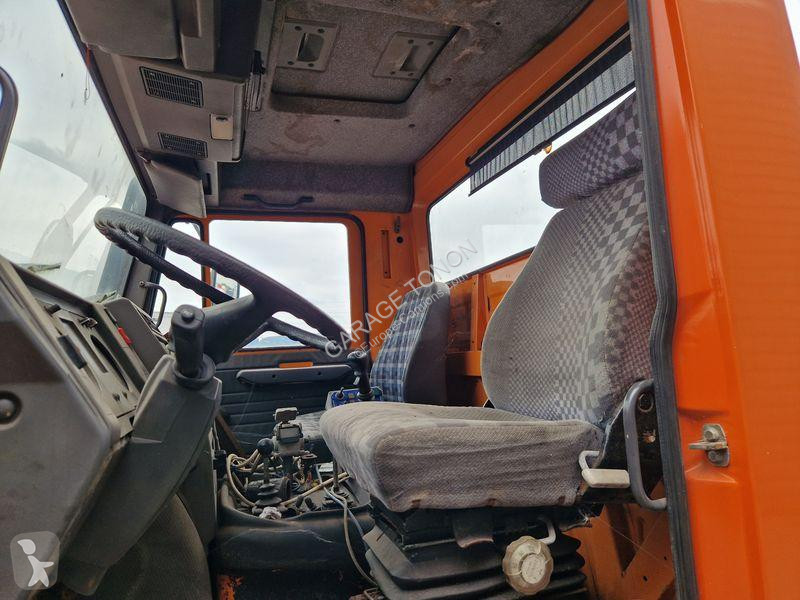 Camion Mercedes U90