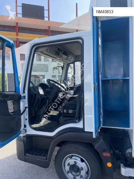 شاحنة Iveco EUROCARGO ML100 PLACAS