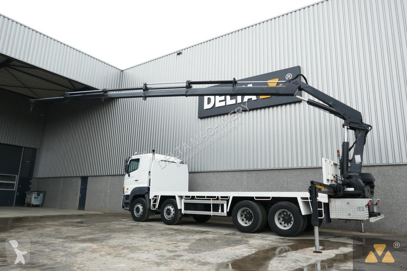 Camion Hino FY crane