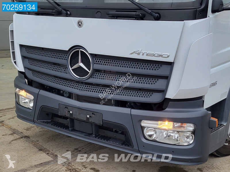 Vrachtwagen Mercedes 816 4X2 8tonner Thermo...
