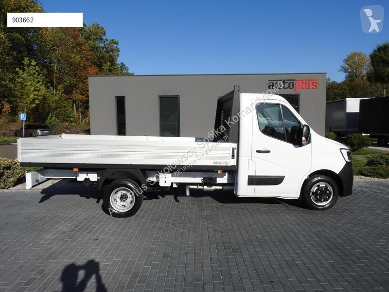 Véhicule utilitaire Renault MASTER SKRZYNIA...