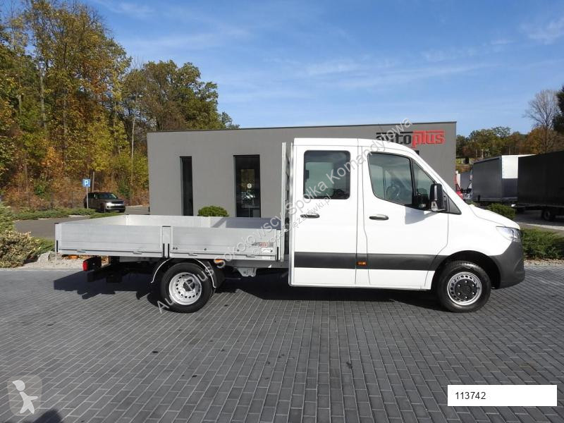 Véhicule utilitaire Mercedes SPRINTER 516...