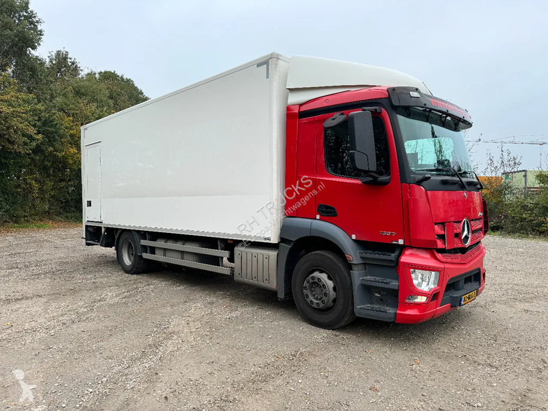 Vrachtwagen Mercedes 1927 4X2 4 UNITS EURO 6...