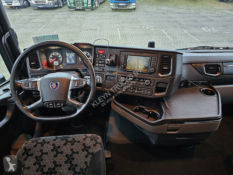 Vrachtwagen Scania S450 6X2*4 RET. FORKLIFTC