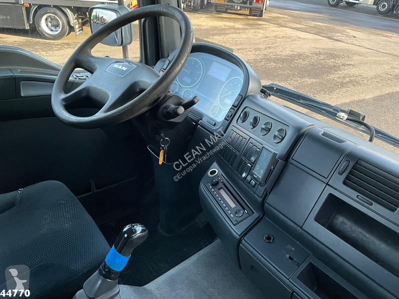 Camión MAN 12.250 Palfinger haakarmsysteem