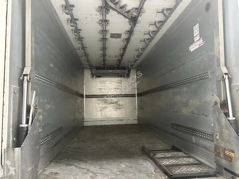Kamion DAF 250 / VLEESHANGWERK/RAILS DE...