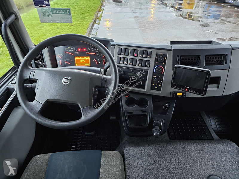 Camion Volvo 210.16 94TKM! LIFT ISO-BOX