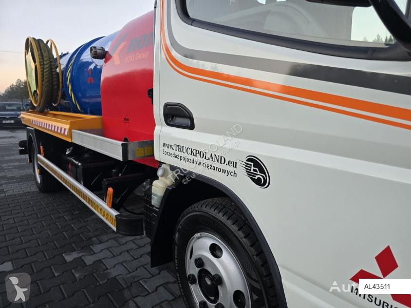 شاحنة Mitsubishi KOKS