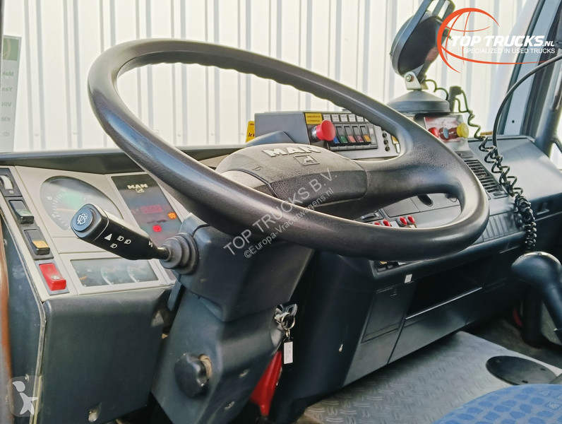 Camion MAN 18.220 4x4 -4.000 ltr -200 ltr Foam...