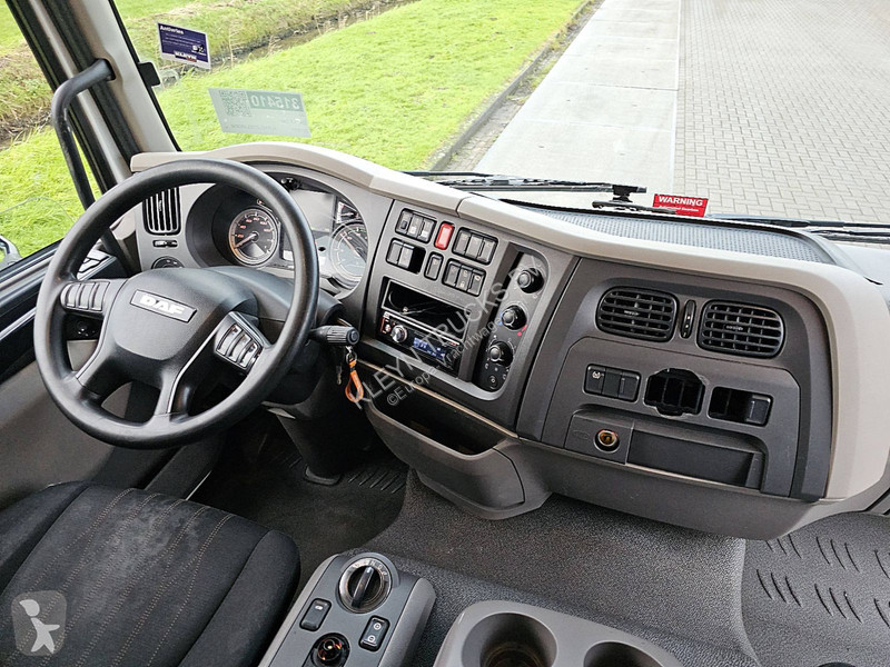 Camion DAF 290 11.9T BOX: 7.8M LIFT