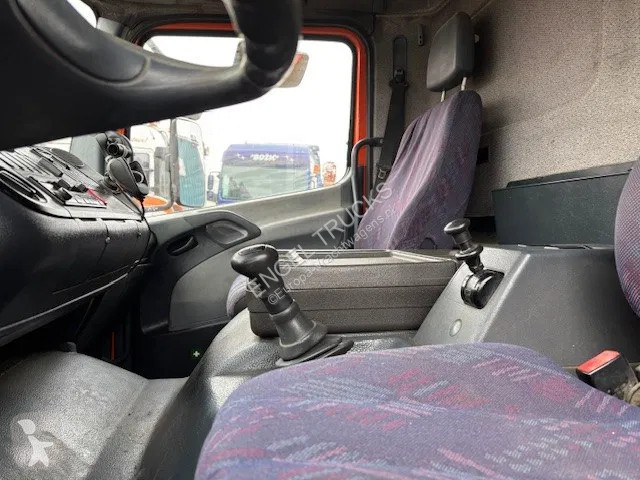 Camion Mercedes 823L DAY CAB (6-CILINDER) 4x2...