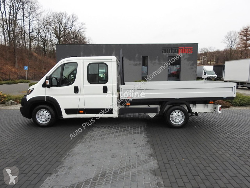 Véhicule utilitaire Peugeot BOXER SKRZYNIA...