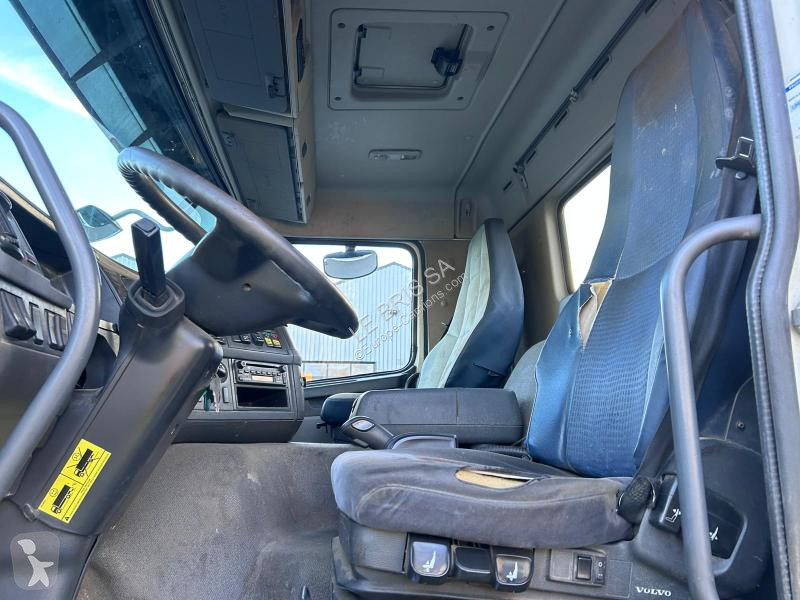 Kamion Volvo 400