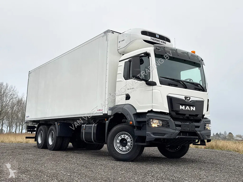 Camión MAN 33.360 BB CH 6x4 Refrigerated Box Truck
