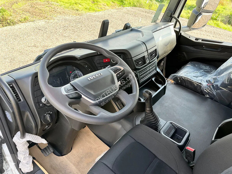 Camion Iveco T-Way AT380T47H Fuel Tank Truck (2...