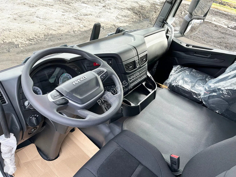 Camion Iveco T-Way AD380T43WH AT Fuel Tank...