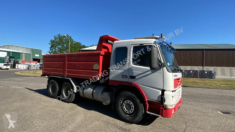 Kamion Volvo 12420 kipper