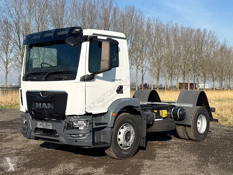 Lastbil MAN 18.250 BB CH Chassis Cabin (RHD)
