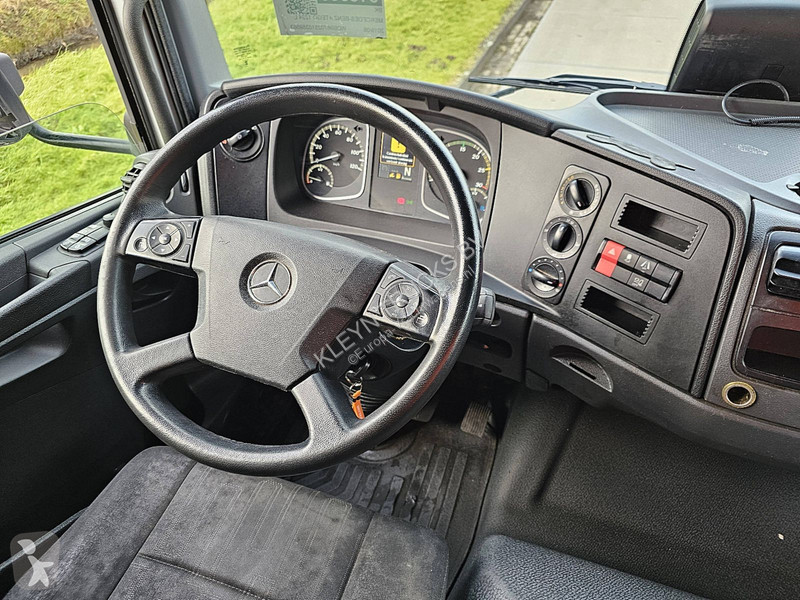 Camion Mercedes ATEGO 1224 L CARRIER LIT DOOR