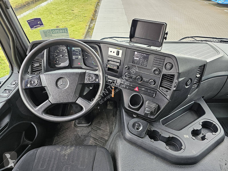 Kamion Mercedes AROCS 3 HIAB 232ES5