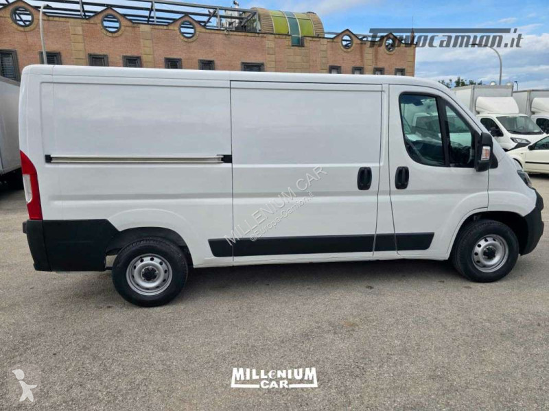 Autoutilitară Fiat L2H1 KM 77000 2022
