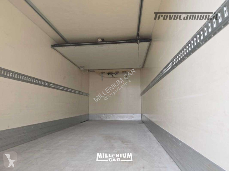 Kamion Iveco 150E25 CELLA 6,30 GRUPPO PEDANA KM...