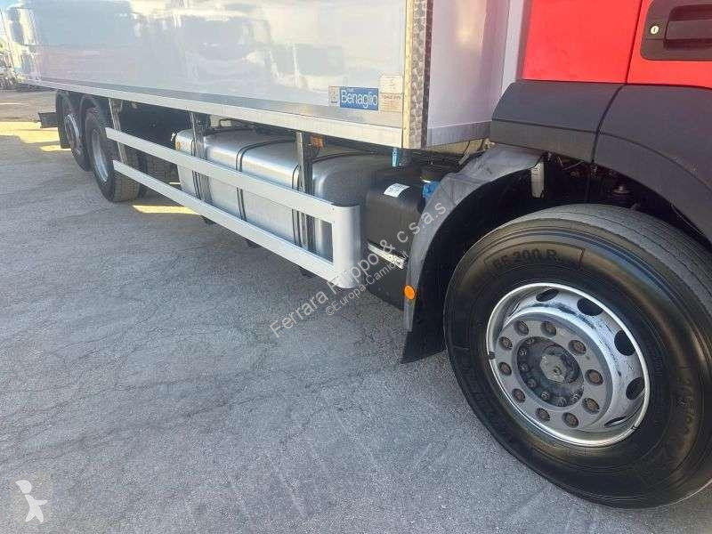 Camion Iveco stralis 360