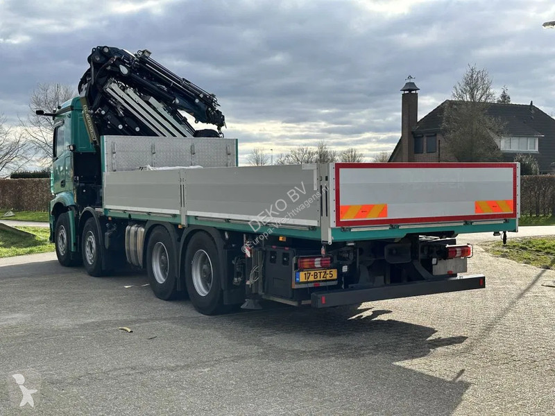 Camion Mercedes 8x4 FASSI...