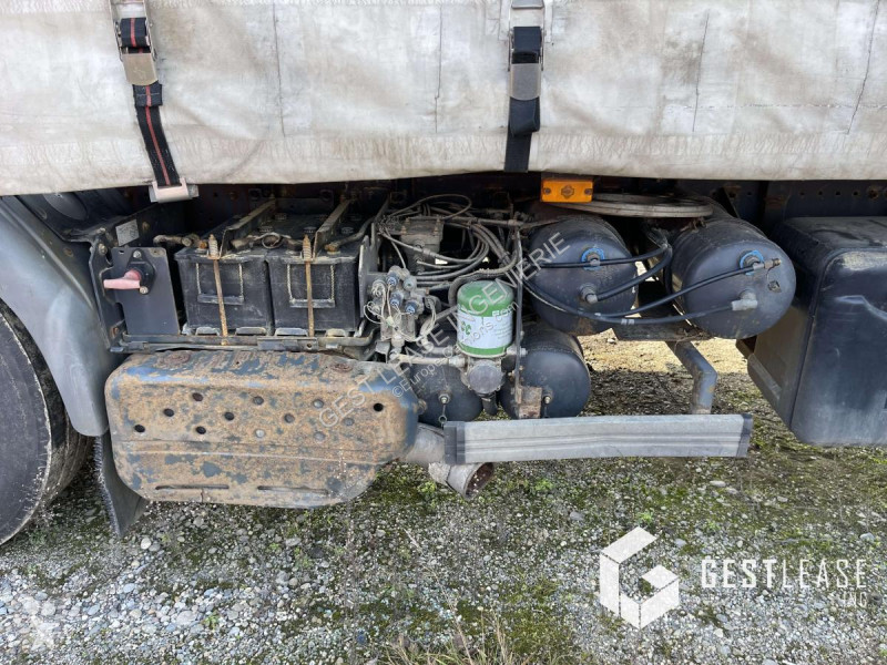 Camião Renault 320 DCI