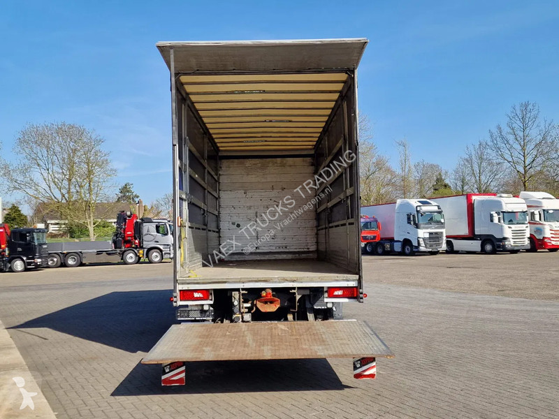 Camion Scania P320 4x2 - Side boars - oadlift -...