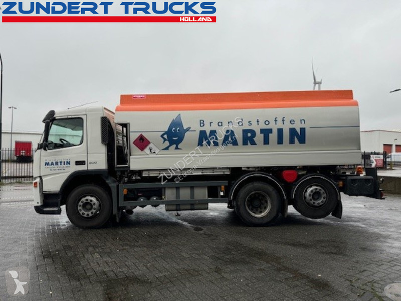 Camión Volvo 300 6X2 TANKWAGEN 4 COMP 18000 LITER