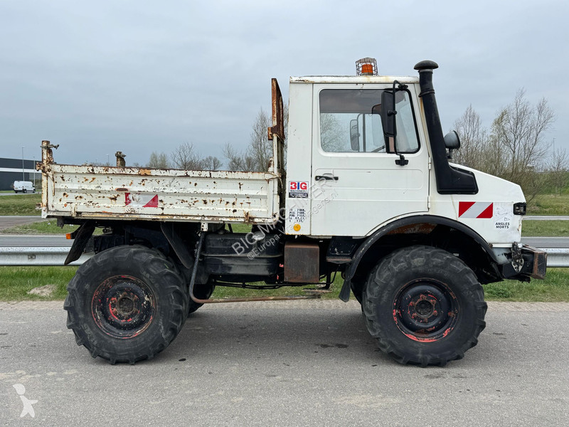 Lastbil Mercedes 424