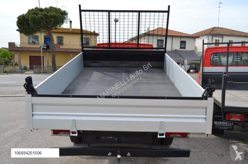 Veículo utilitário Iveco 35C13 2.3 CASSONE...